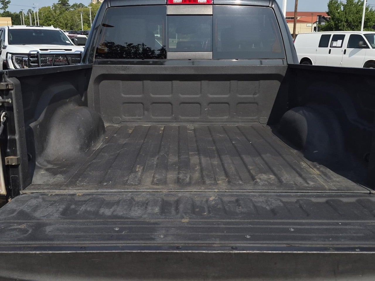 2018 RAM 1500 Laramie Crew Cab 4x4 5'7" Box