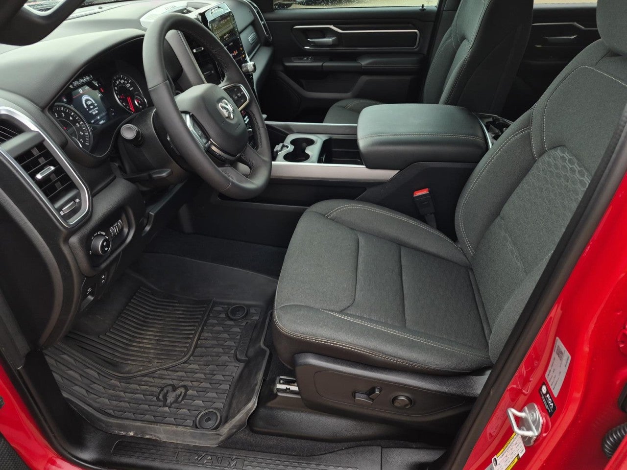 2025 RAM 1500 Big Horn Crew Cab 4x4 5'7" Box