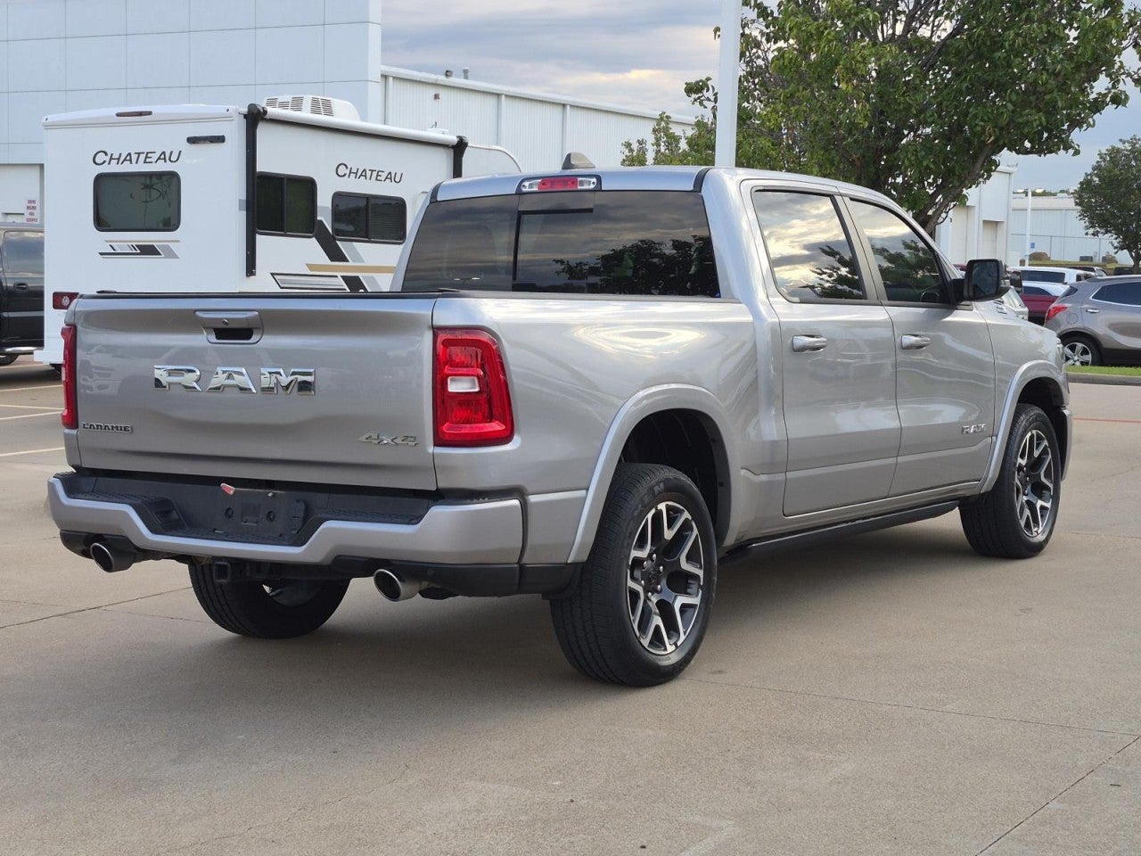 2025 RAM 1500 Laramie Crew Cab 4x4 5'7" Box