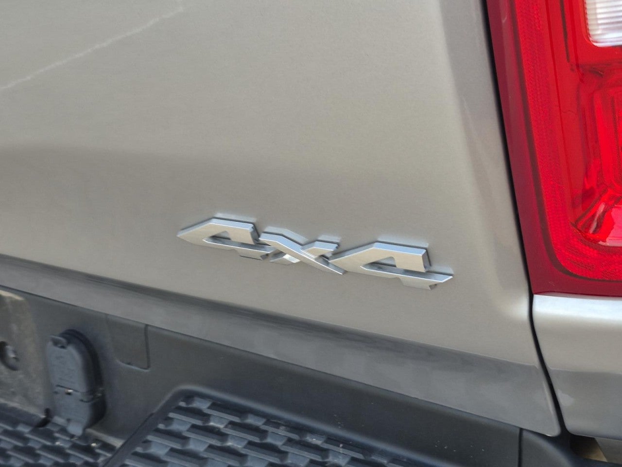 2025 RAM 1500 Laramie Crew Cab 4x4 5'7" Box