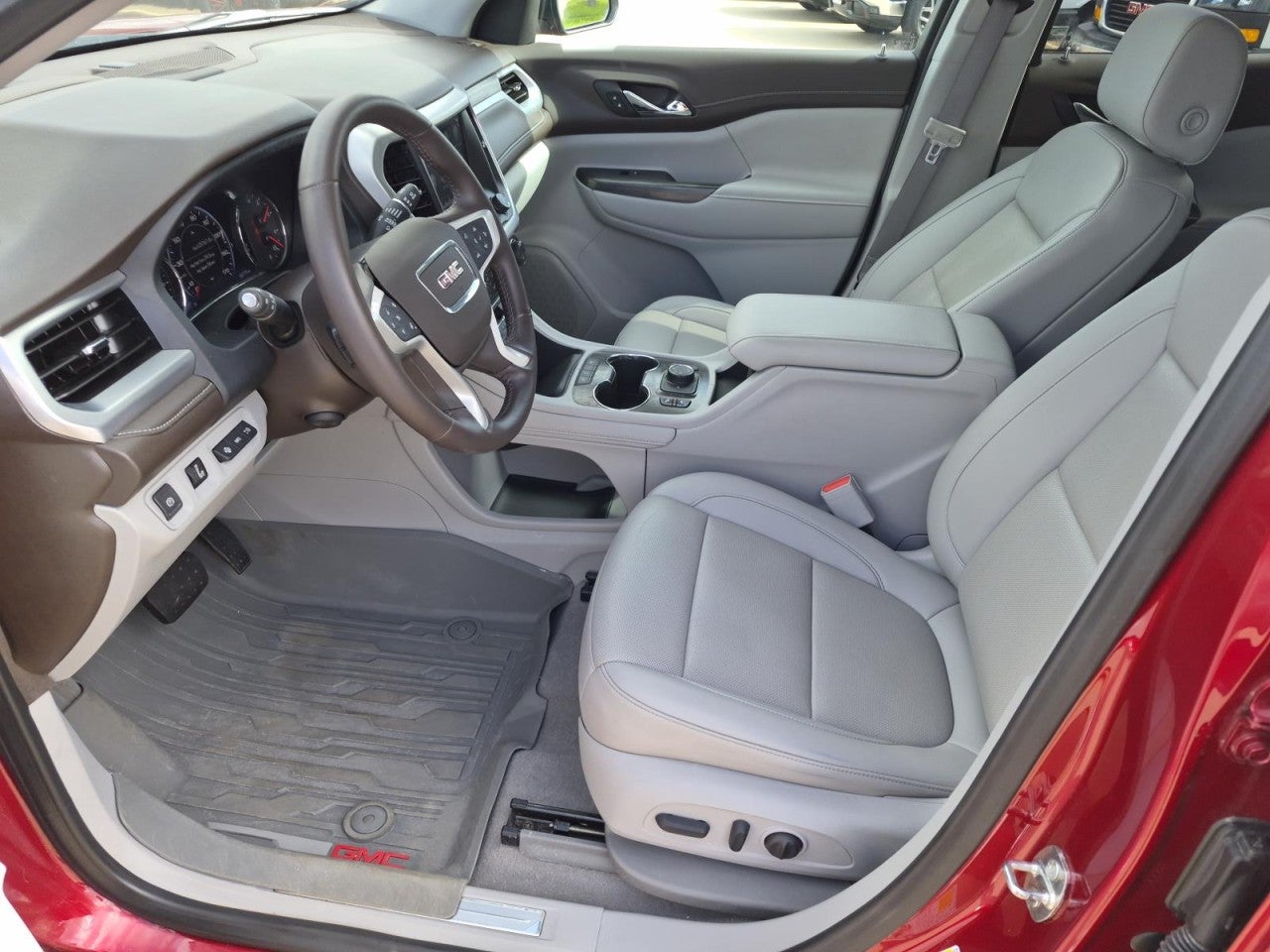 2022 GMC Acadia SLT