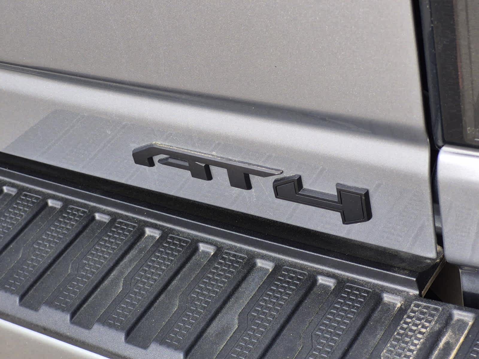 2025 GMC Sierra 2500 HD AT4