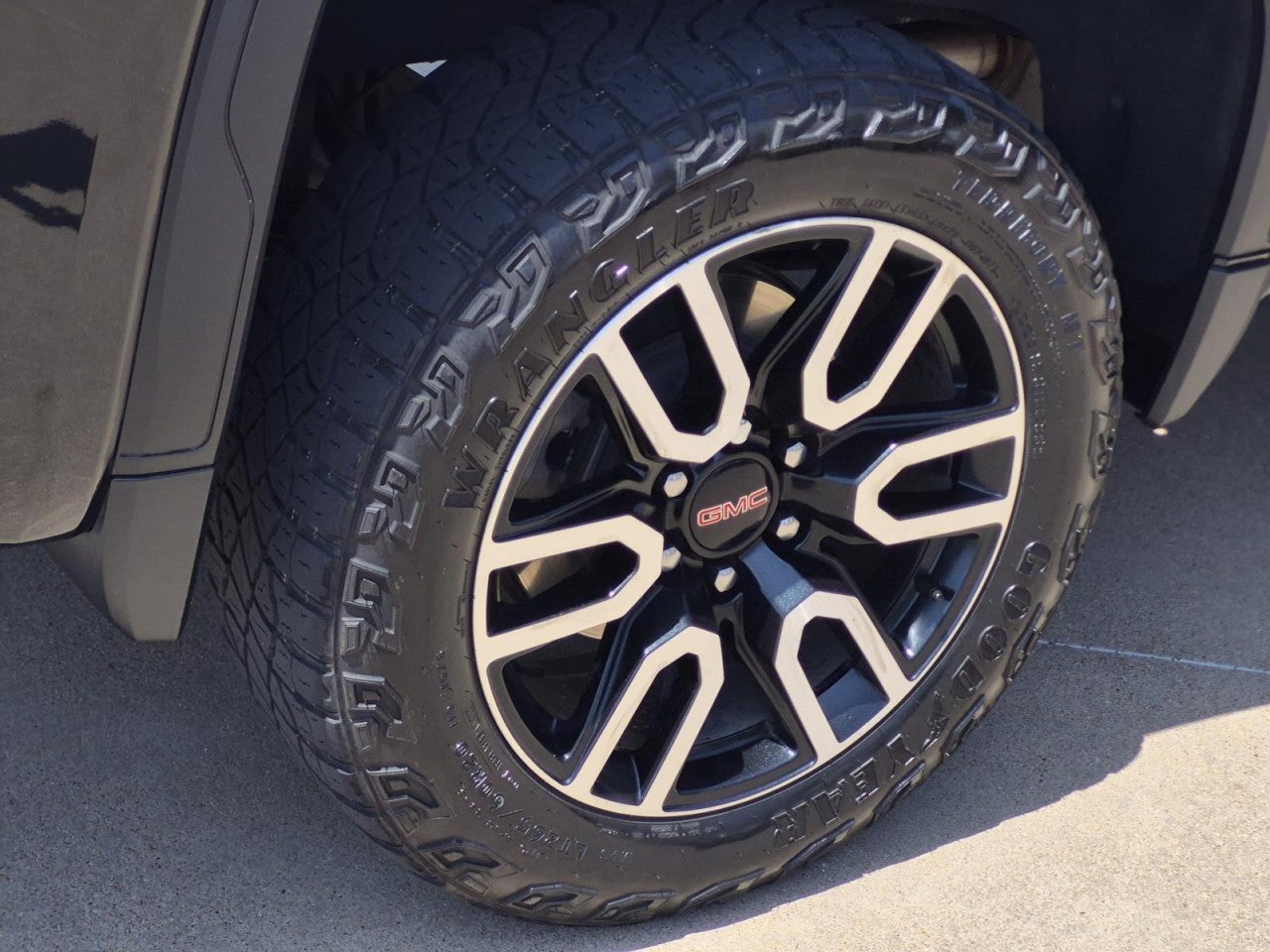 2023 GMC Sierra 1500 AT4