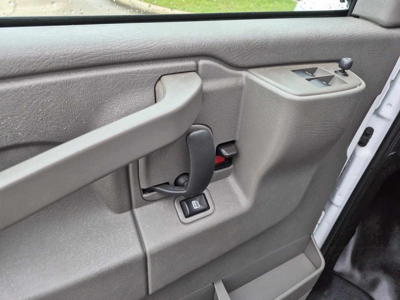 2024 GMC Savana Cargo 2500 Work Van