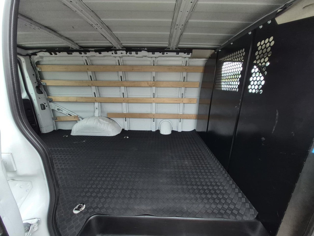 2024 GMC Savana Cargo 2500 Work Van