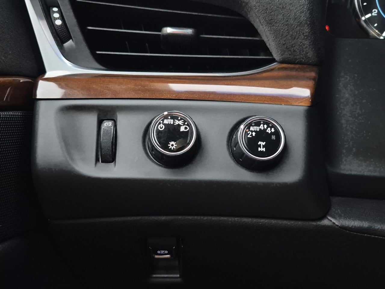 2020 Cadillac Escalade Premium Luxury