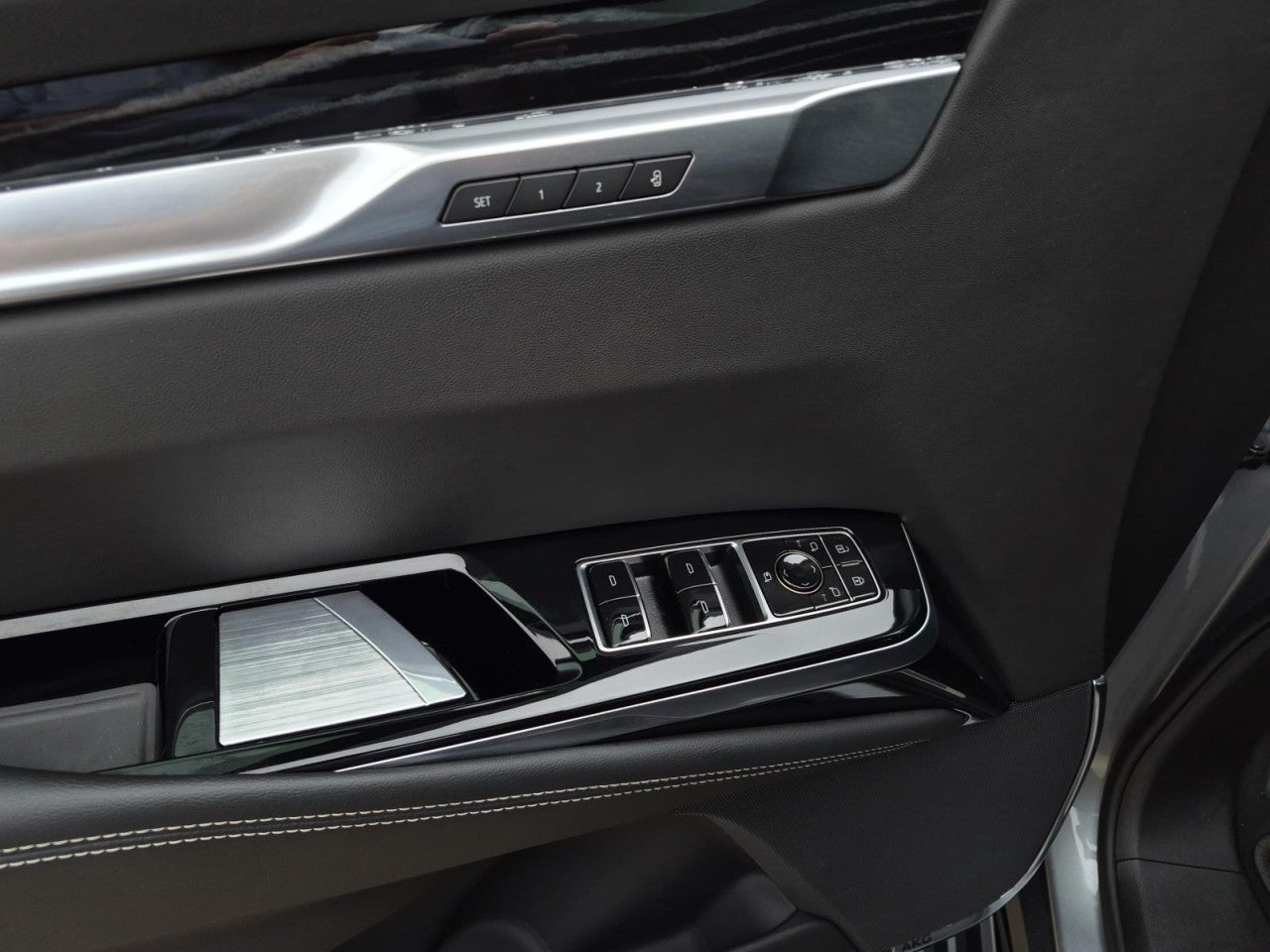 2025 Cadillac Escalade Sport