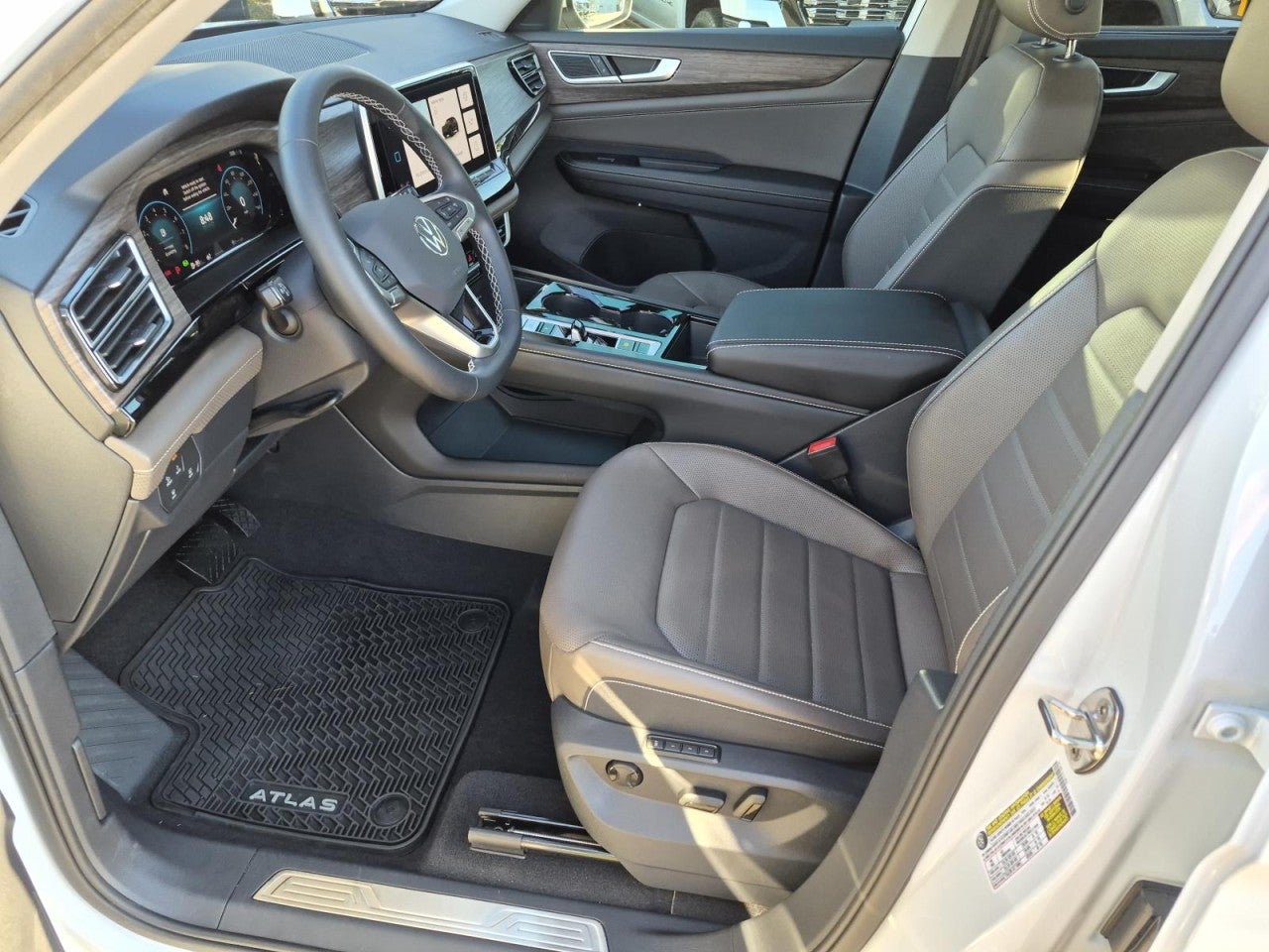 2025 Volkswagen Atlas 2.0T SEL