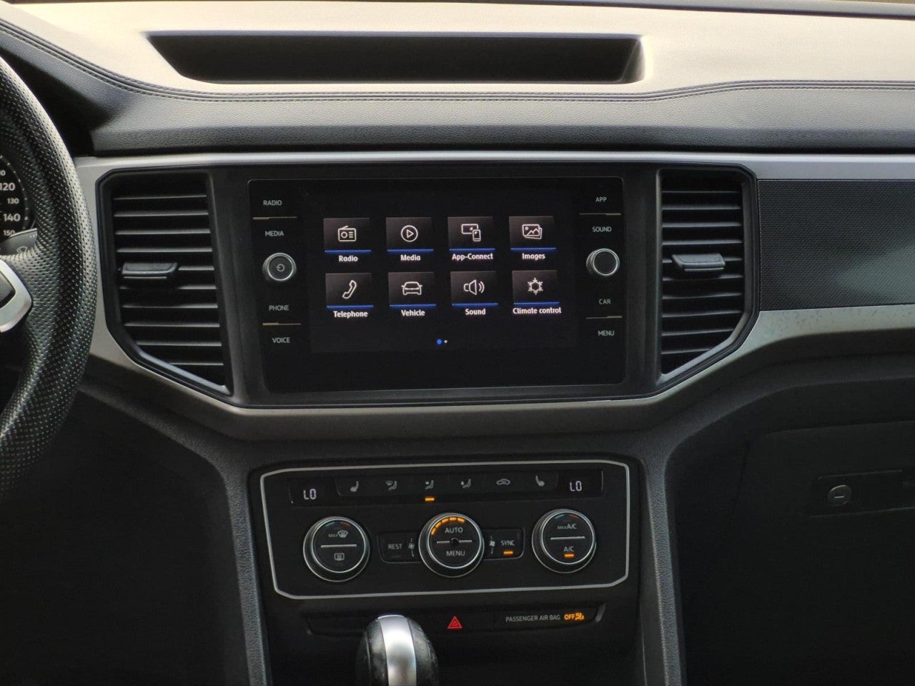 2021 Volkswagen Atlas 3.6L V6 SE w/Technology R-Line