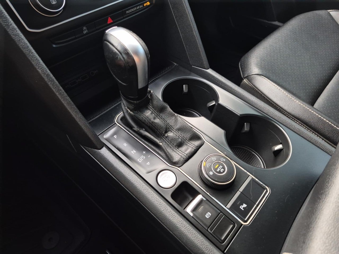2021 Volkswagen Atlas 3.6L V6 SE w/Technology R-Line