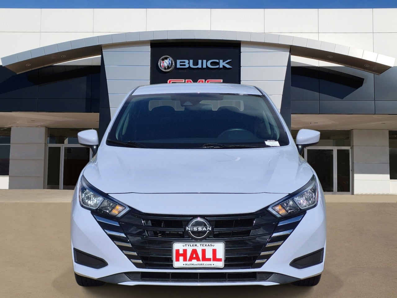 2023 Nissan Versa SV