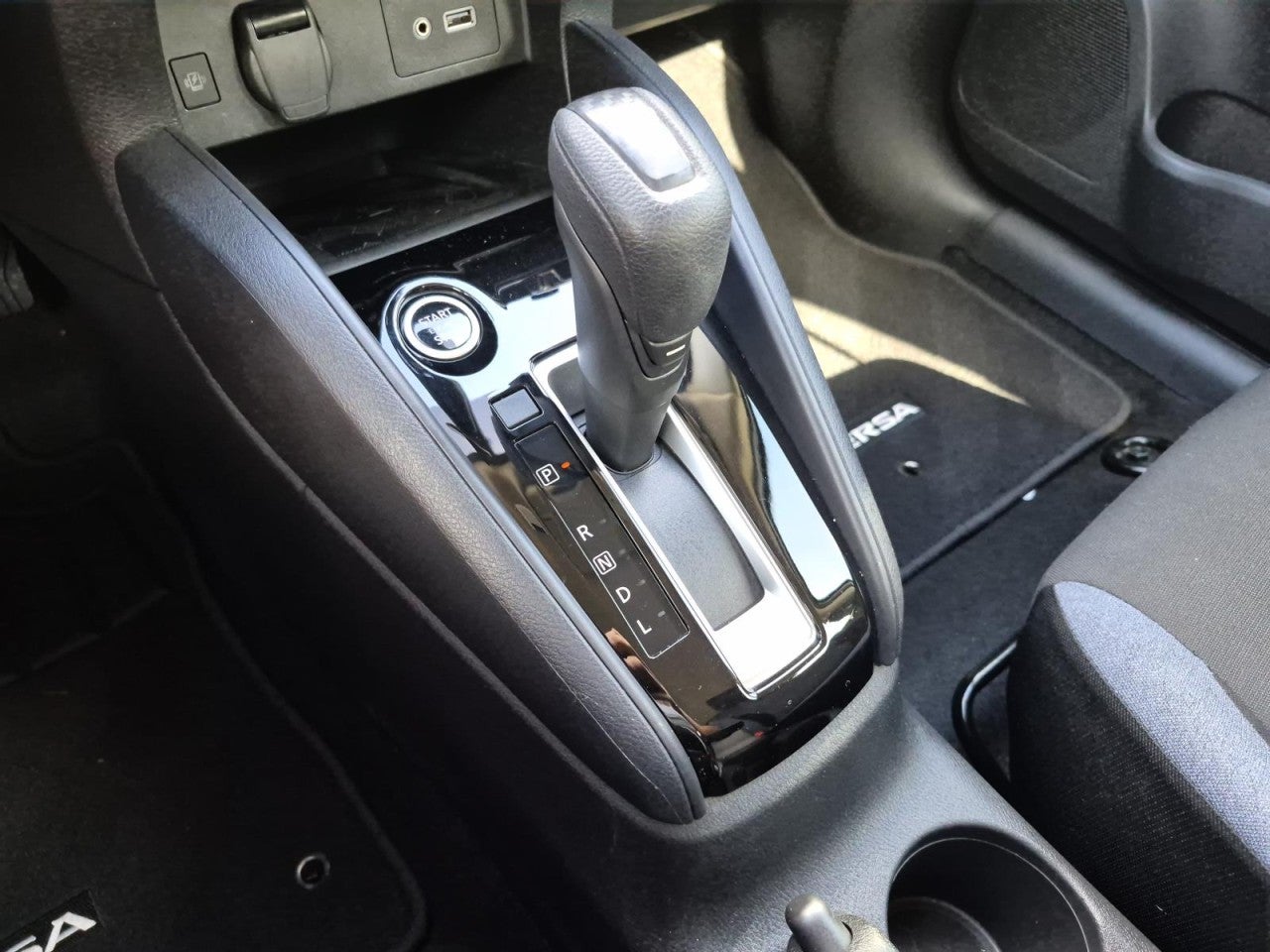 2023 Nissan Versa SV