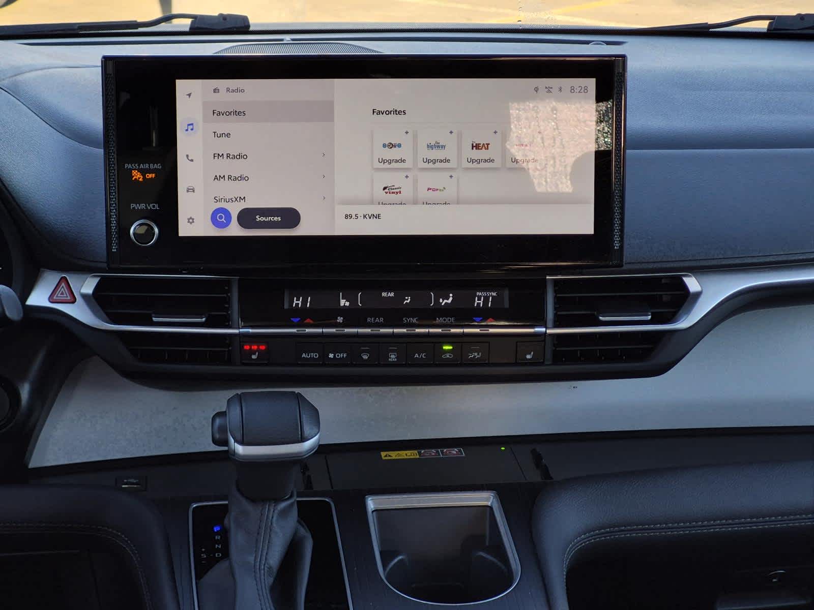 2025 Toyota Sienna XLE