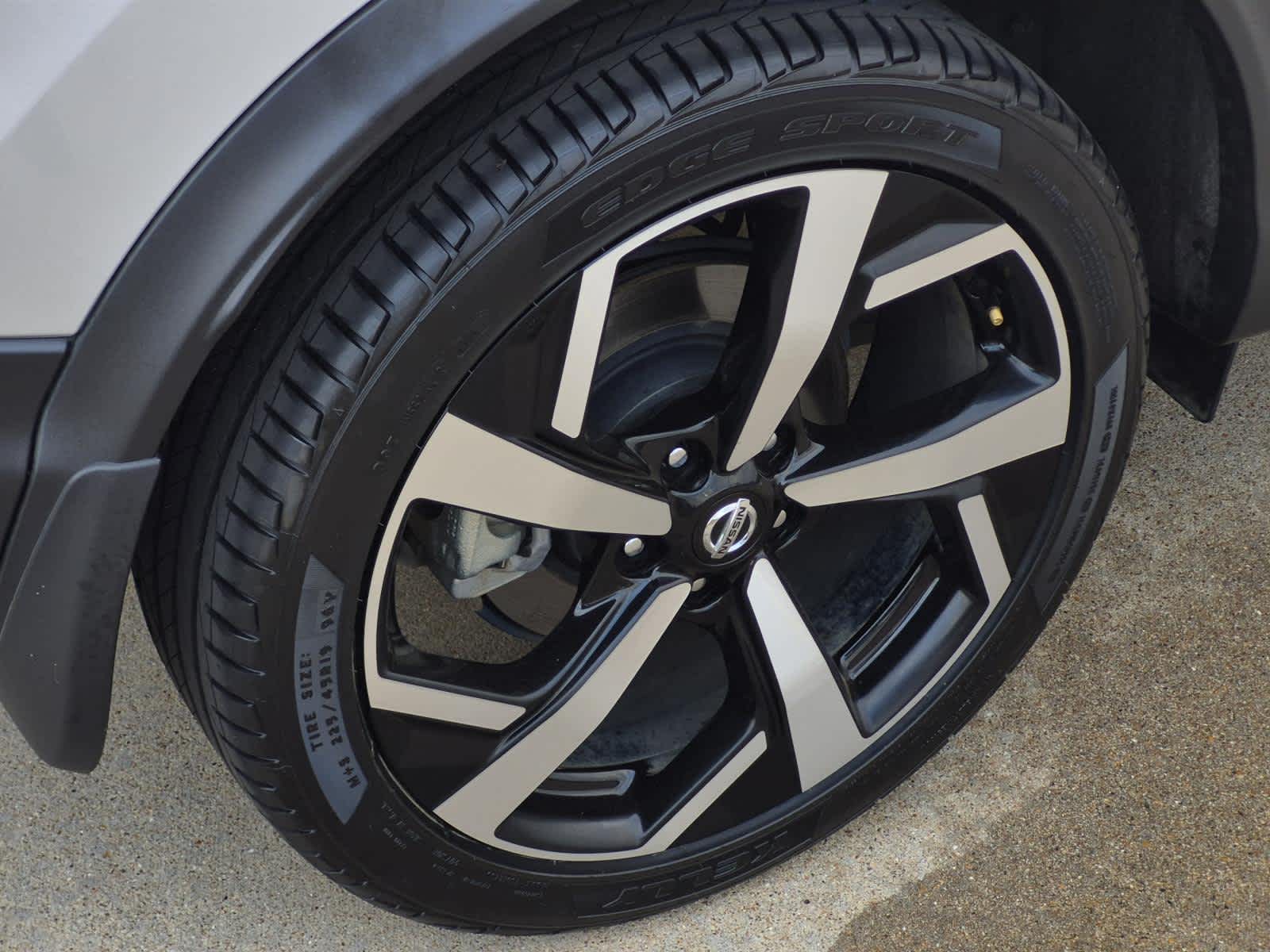 2022 Nissan Rogue Sport SL FWD Xtronic CVT