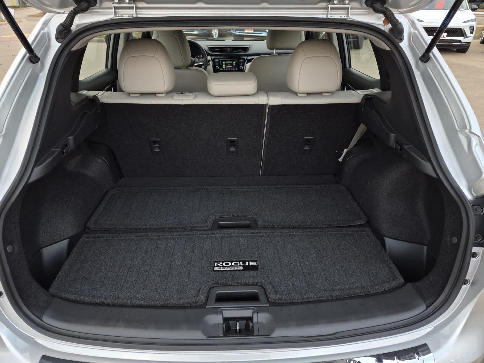 2022 Nissan Rogue Sport SL FWD Xtronic CVT