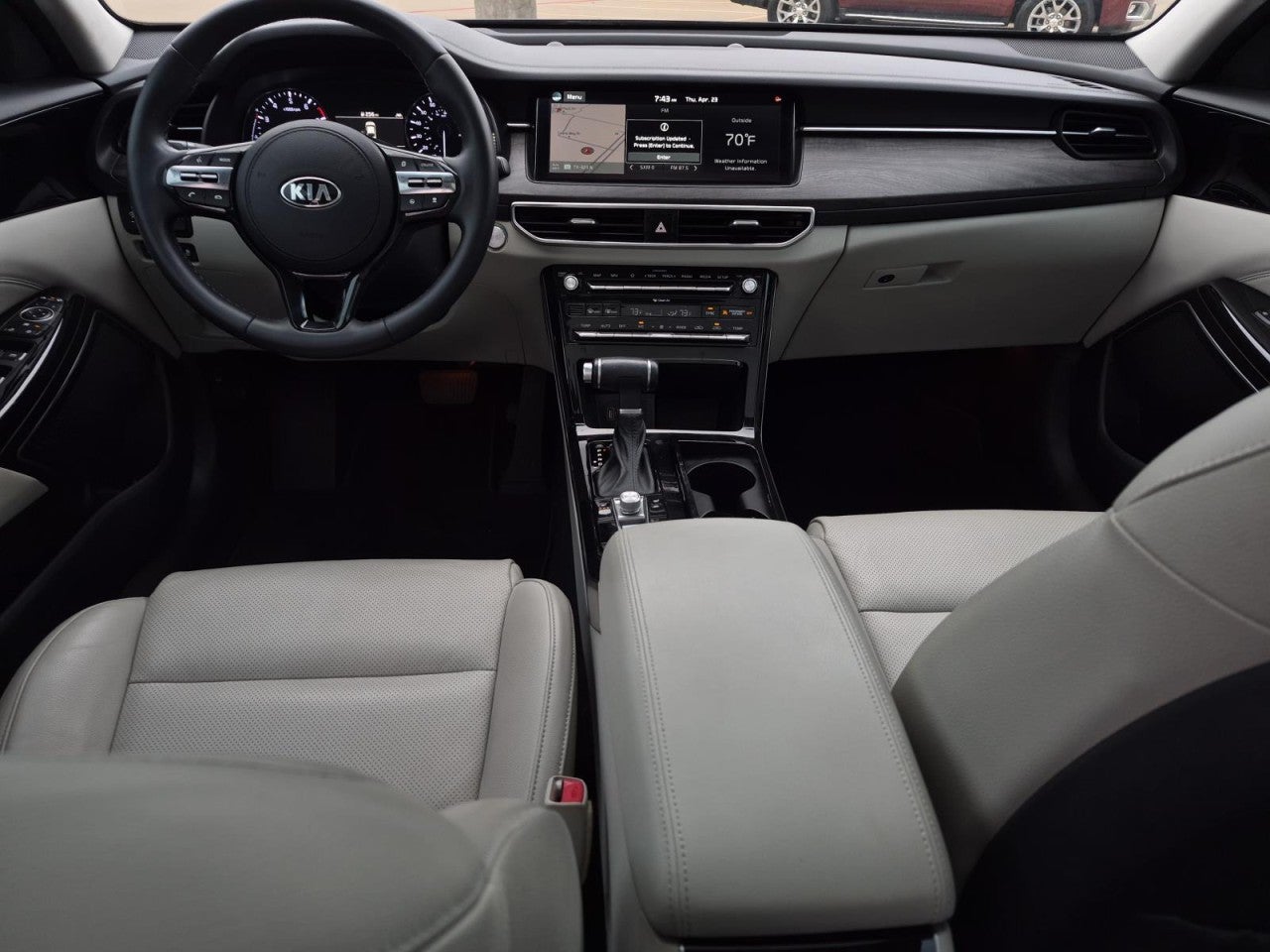 2020 Kia Cadenza Technology