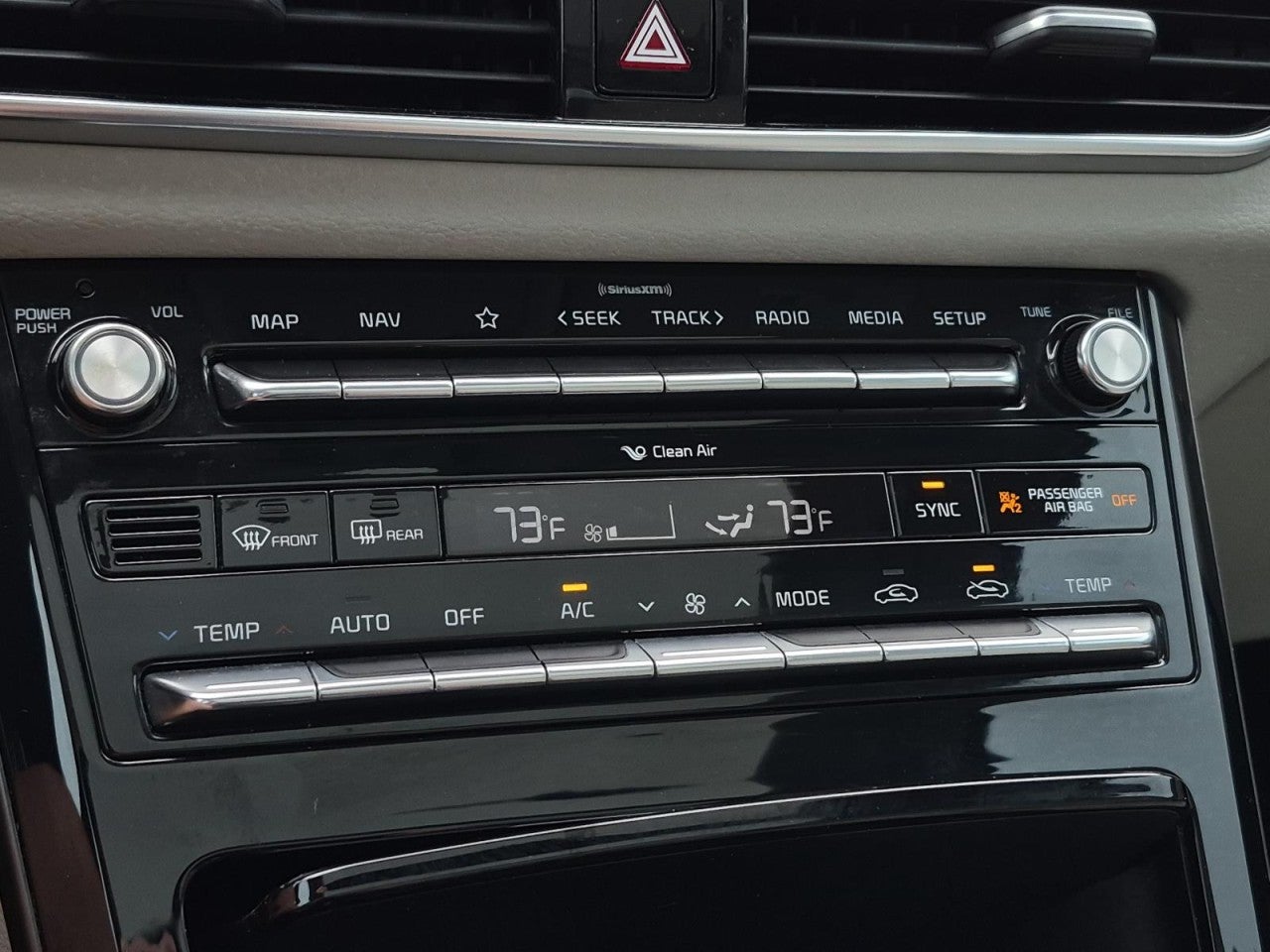 2020 Kia Cadenza Technology