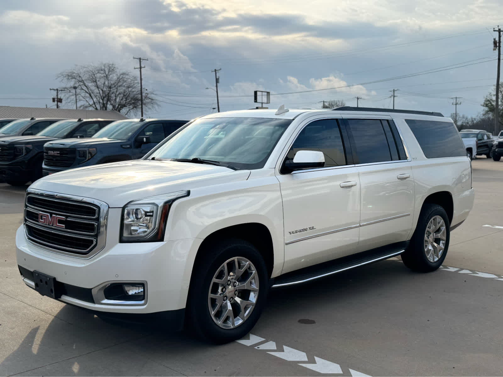 Used 2015 GMC Yukon XL SLT with VIN 1GKS1HKC8FR632765 for sale in Canton, TX
