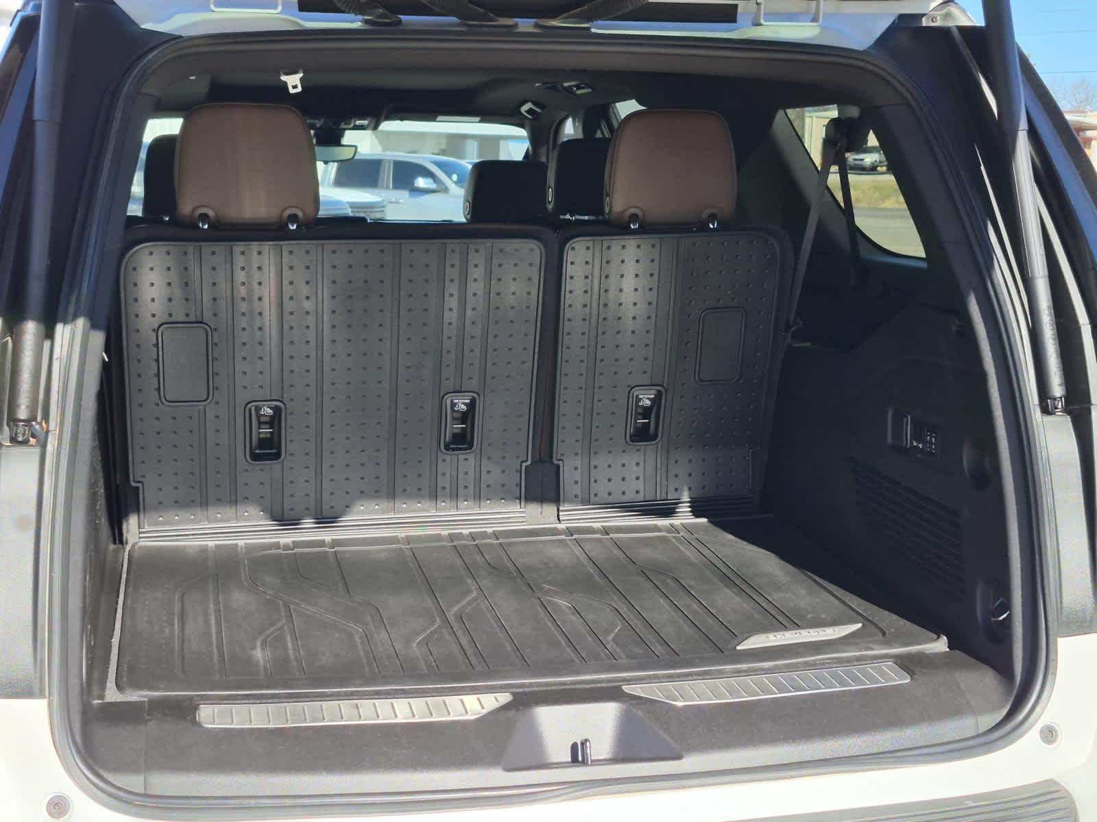 2022 Chevrolet Suburban High Country