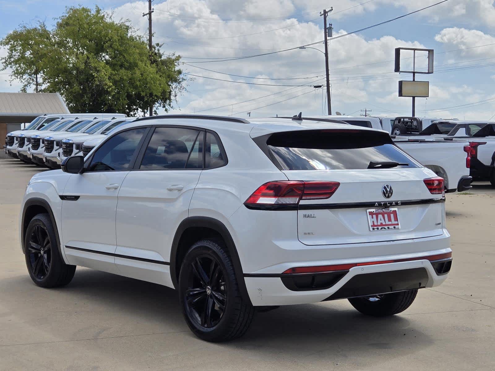 2023 Volkswagen Atlas Cross Sport 2.0T SEL R-Line Black