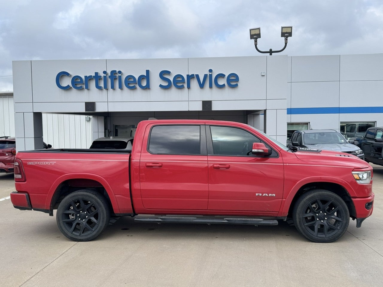 2022 RAM 1500 Laramie Crew Cab 4x4 5'7" Box