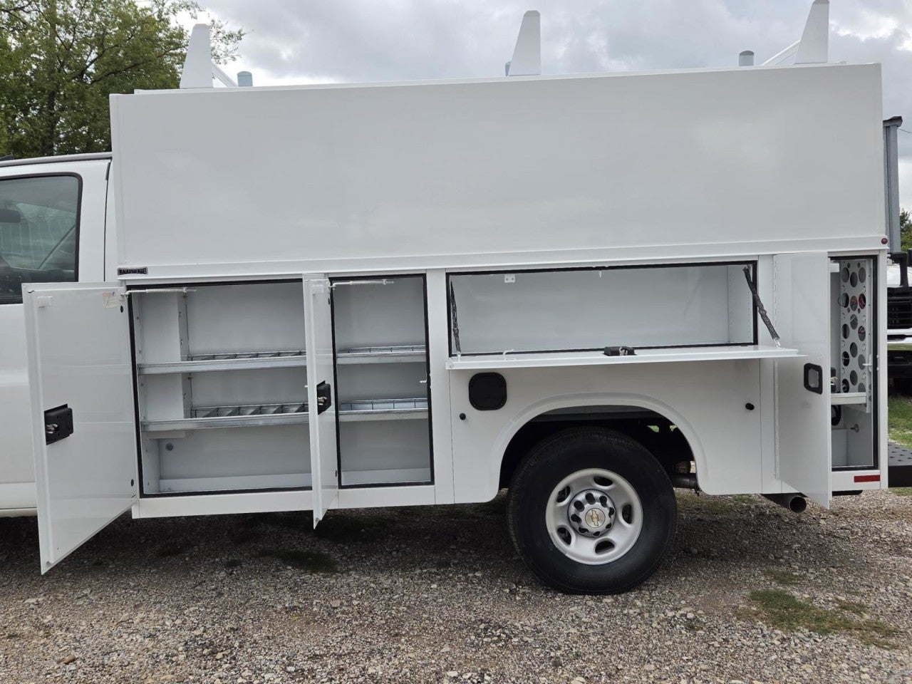2026 Chevrolet Express Cutaway 3500 1WT