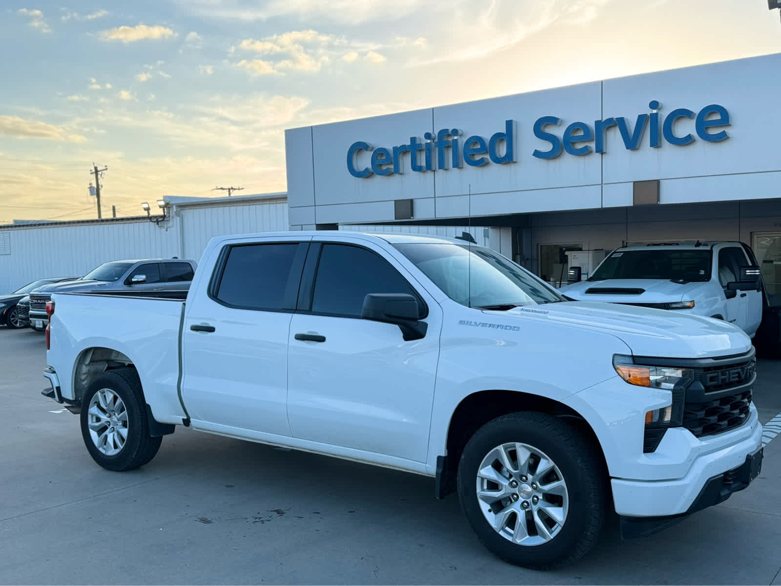 2025 Chevrolet Silverado 1500 Custom