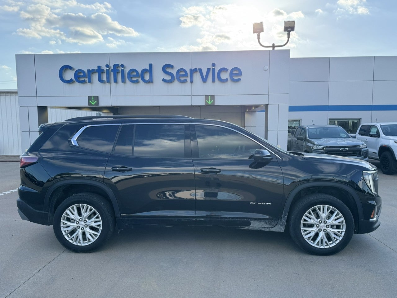 2024 GMC Acadia Elevation - Photo 3