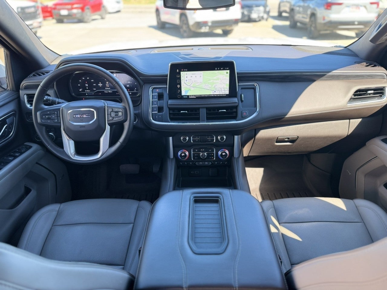 2023 GMC Yukon SLT