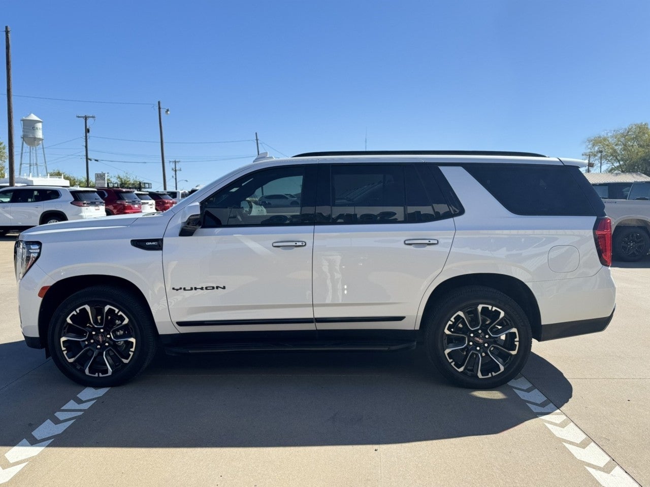 2023 GMC Yukon SLT