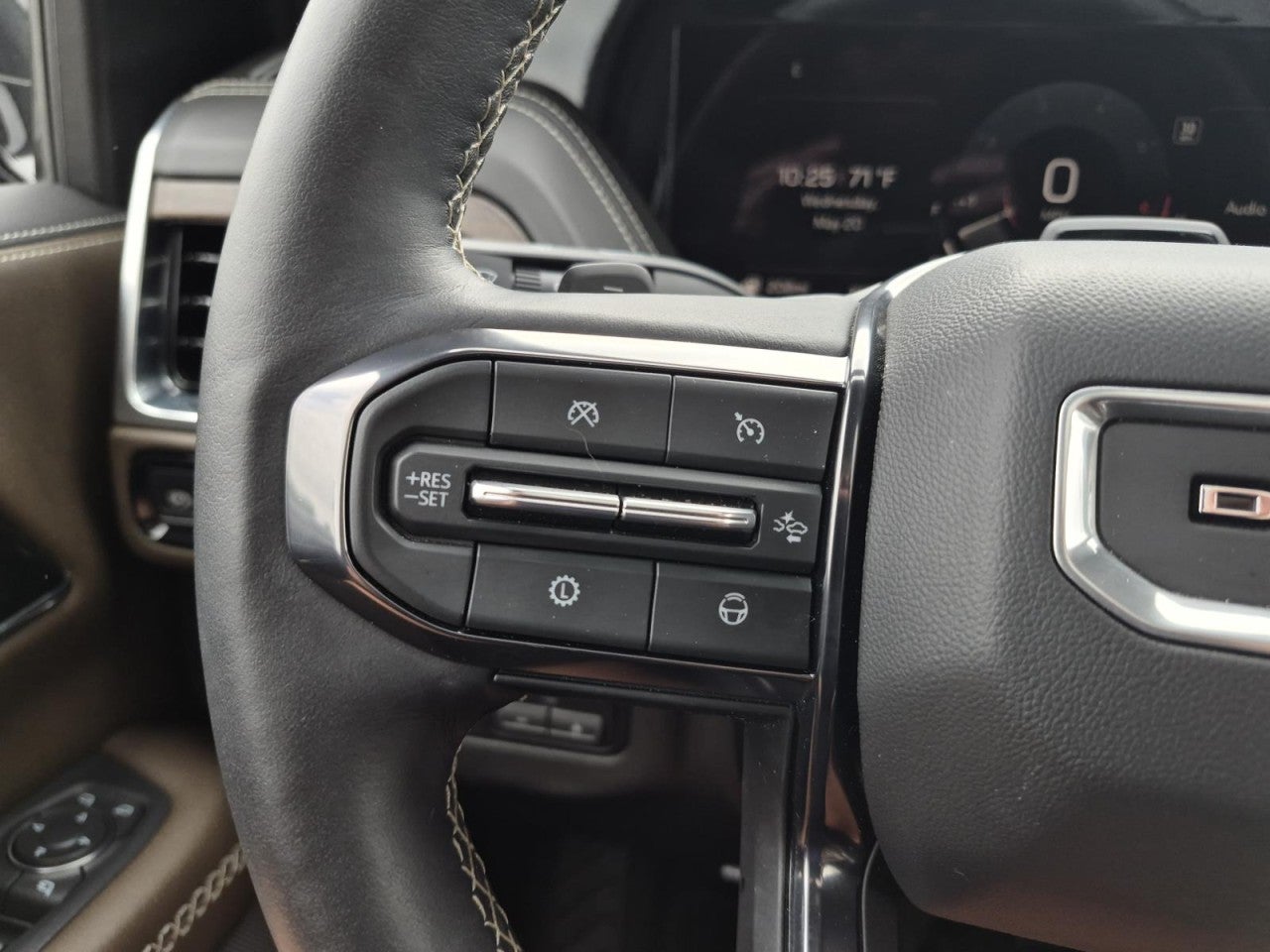 2025 GMC Yukon Denali Ultimate
