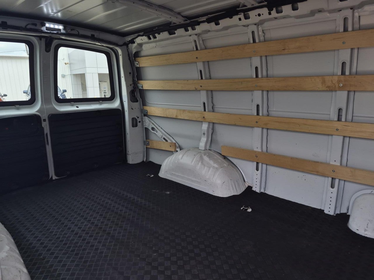 2024 GMC Savana Cargo 2500 Work Van