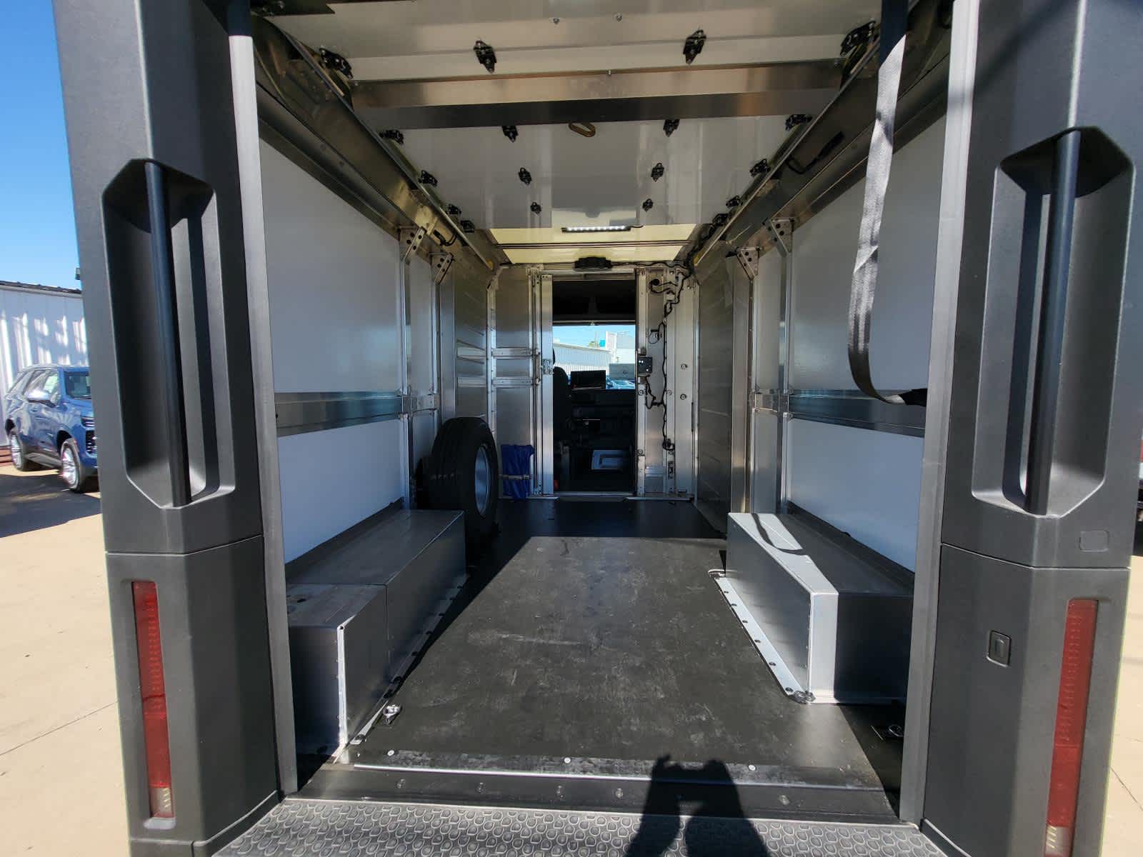 2025 Chevrolet BrightDrop 400 FWD 400