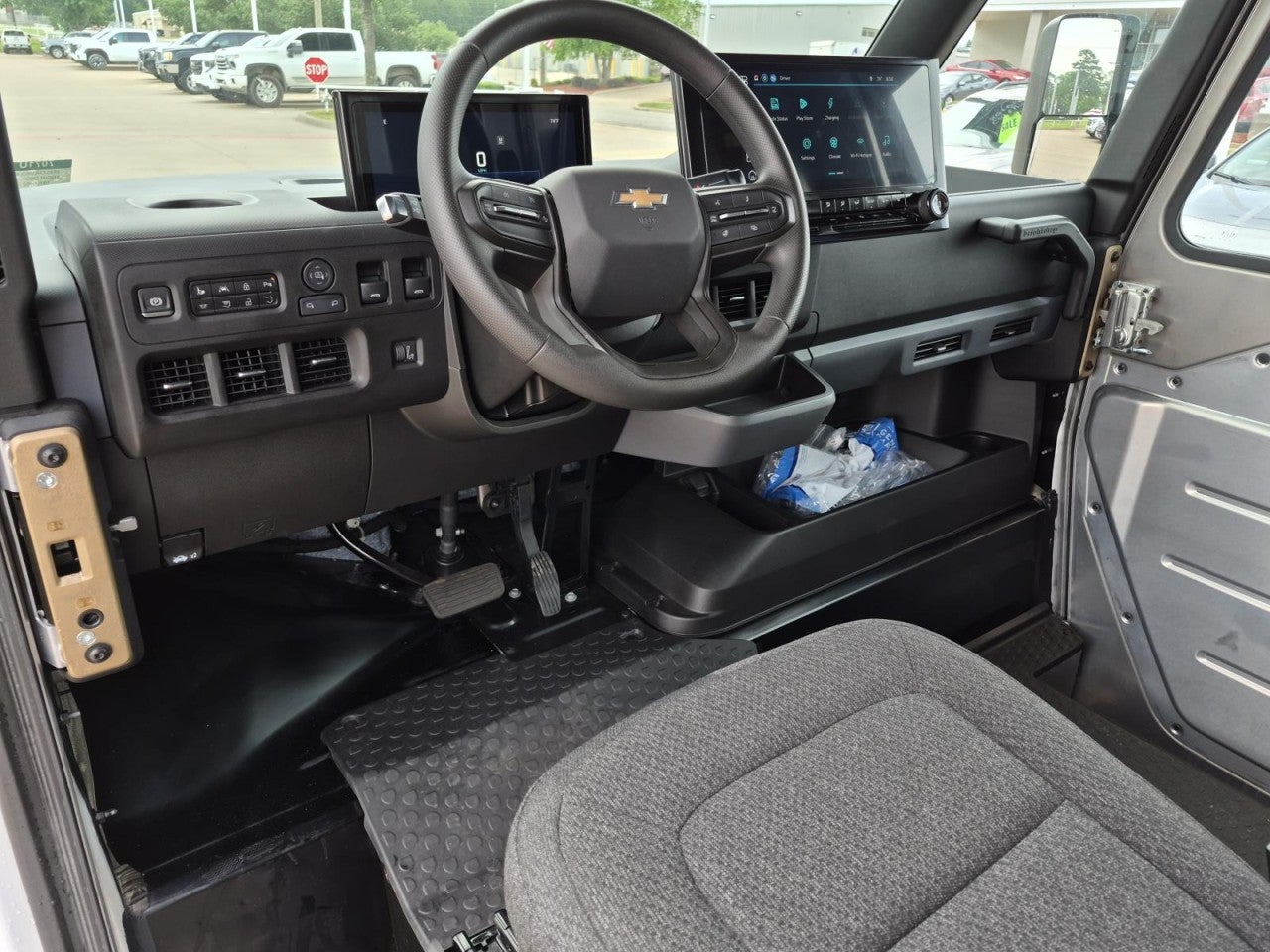 2025 Chevrolet BrightDrop BrightDrop 600 - Photo 15