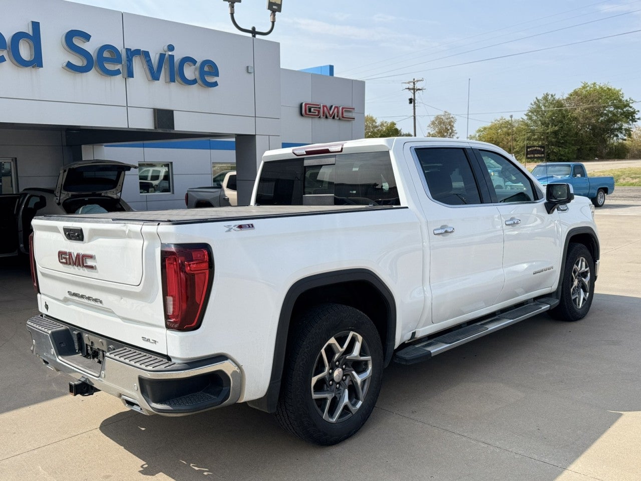 2024 GMC Sierra 1500 SLT